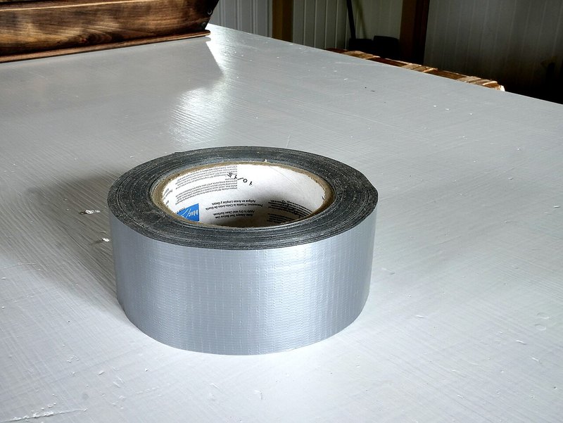 Лента клейкая армированная 50 мм × 25 м